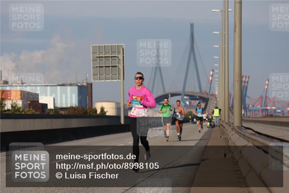 03.10.2025 - Köhlbrandbrückenlauf Luisa Fischer http://msf.ph/oto/8998105 03.10.2025 10:38:26 Position 3  meine-sportfotos.de