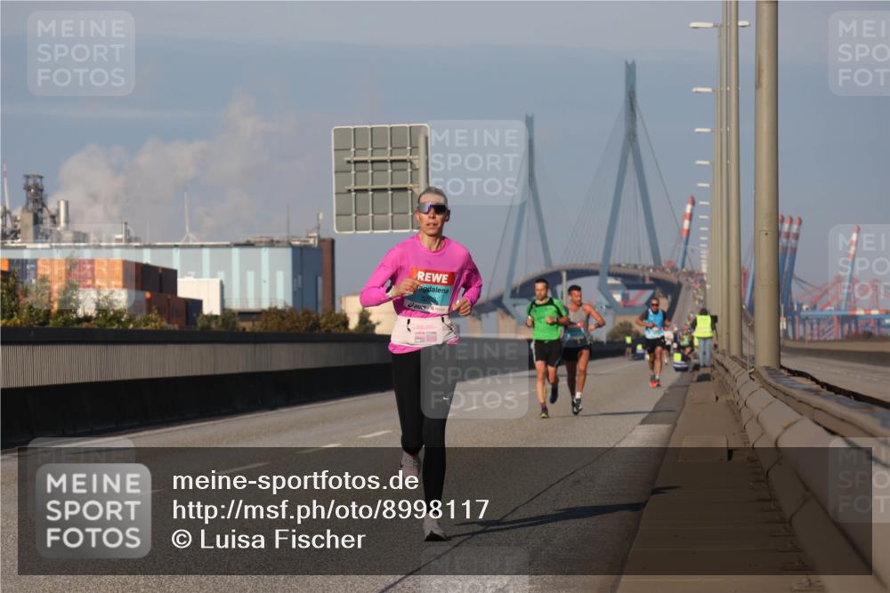 03.10.2025 - Köhlbrandbrückenlauf Luisa Fischer http://msf.ph/oto/8998117 03.10.2025 10:38:27 Position 3  meine-sportfotos.de