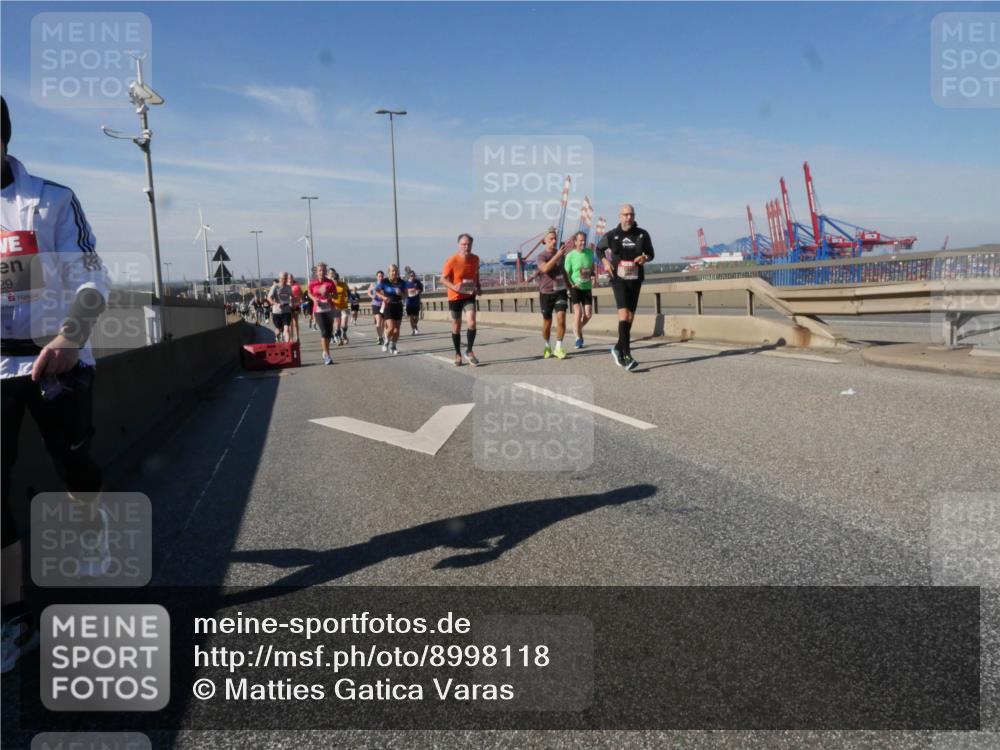 03.10.2025 - Köhlbrandbrückenlauf Matties Gatica Varas http://msf.ph/oto/8998118 03.10.2025 12:49:55 Position 2 29 meine-sportfotos.de