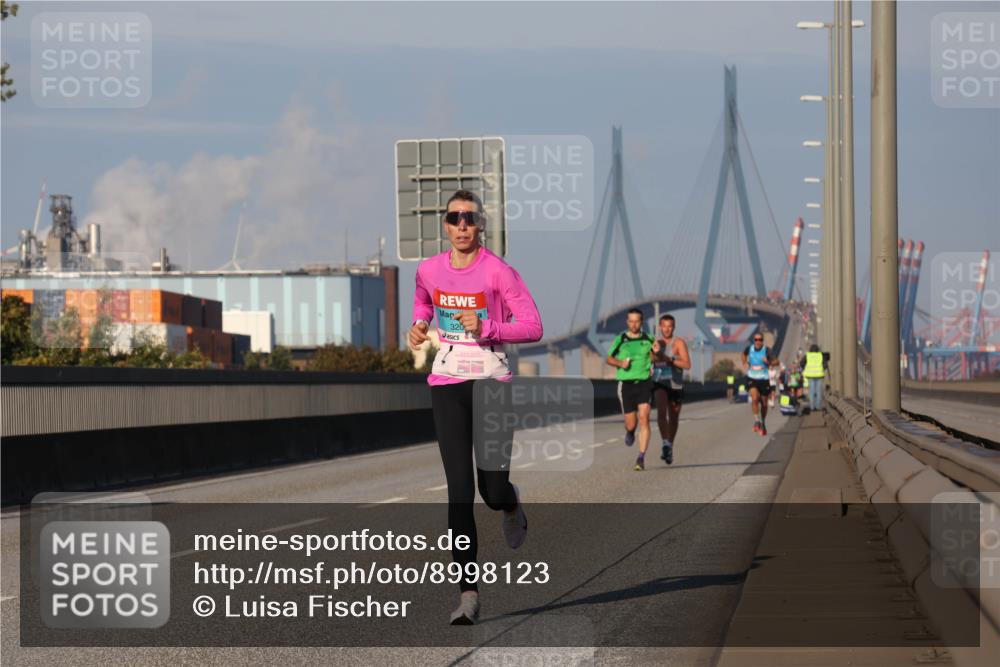 03.10.2025 - Köhlbrandbrückenlauf Luisa Fischer http://msf.ph/oto/8998123 03.10.2025 10:38:27 Position 3 320 meine-sportfotos.de