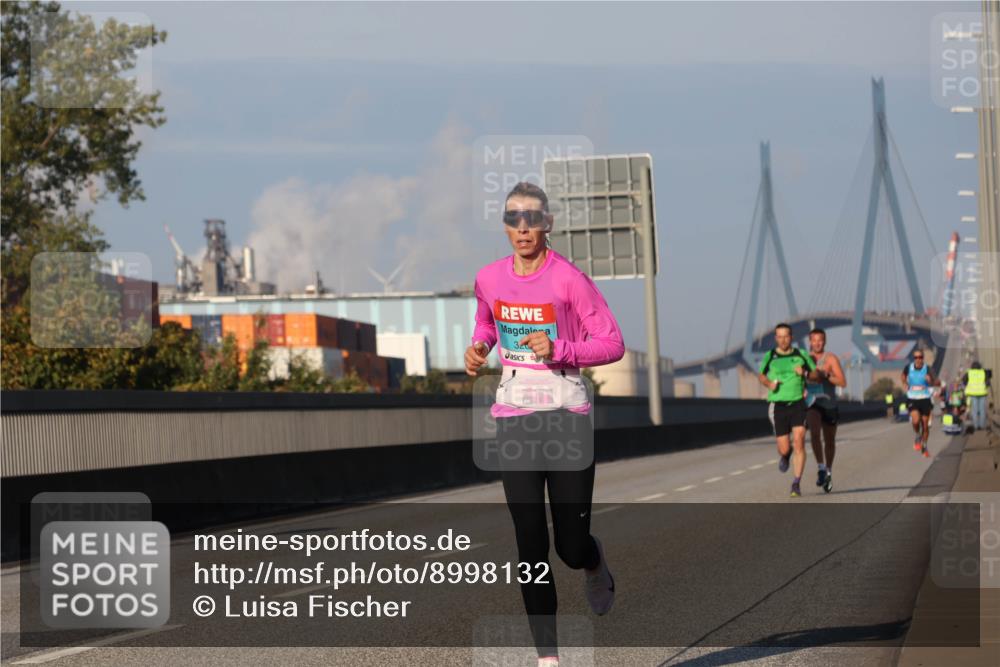 03.10.2025 - Köhlbrandbrückenlauf Luisa Fischer http://msf.ph/oto/8998132 03.10.2025 10:38:28 Position 3 32 meine-sportfotos.de
