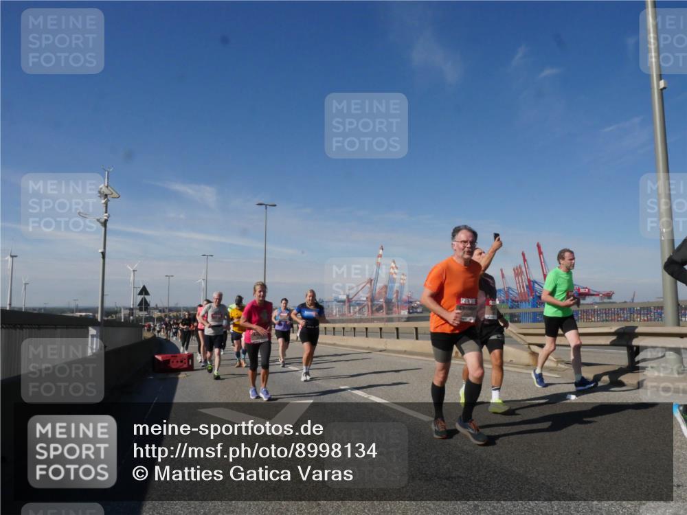 03.10.2025 - Köhlbrandbrückenlauf Matties Gatica Varas http://msf.ph/oto/8998134 03.10.2025 12:49:58 Position 2  meine-sportfotos.de