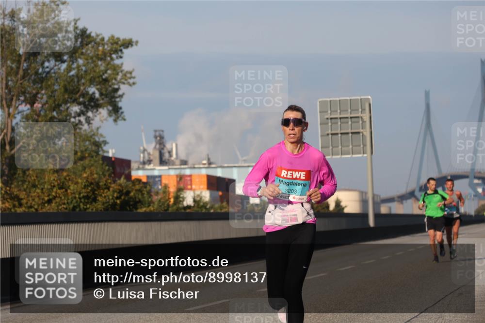 03.10.2025 - Köhlbrandbrückenlauf Luisa Fischer http://msf.ph/oto/8998137 03.10.2025 10:38:28 Position 3 3203 meine-sportfotos.de