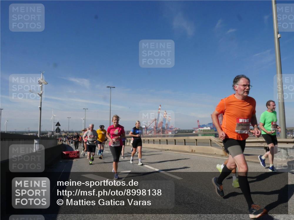 03.10.2025 - Köhlbrandbrückenlauf Matties Gatica Varas http://msf.ph/oto/8998138 03.10.2025 12:49:58 Position 2 5525 meine-sportfotos.de