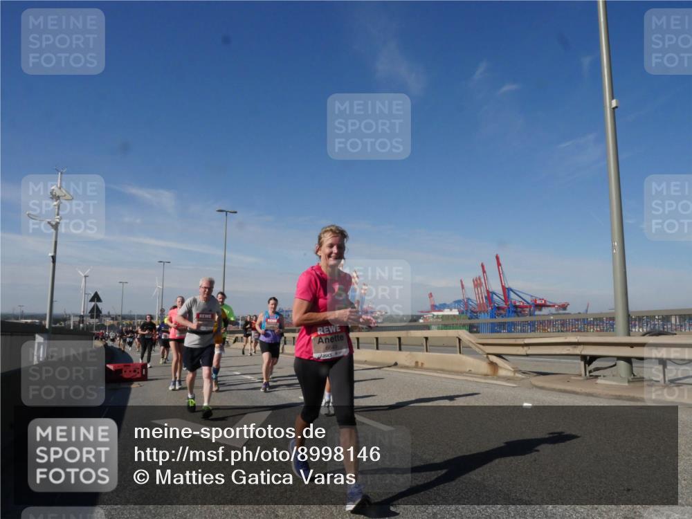 03.10.2025 - Köhlbrandbrückenlauf Matties Gatica Varas http://msf.ph/oto/8998146 03.10.2025 12:49:59 Position 2 6649 meine-sportfotos.de