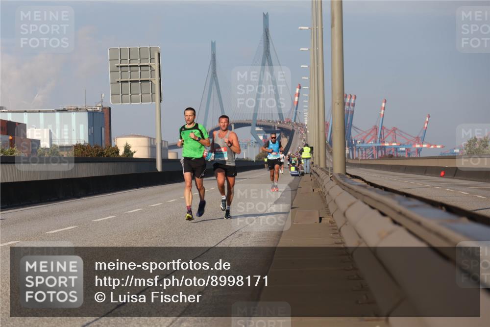 03.10.2025 - Köhlbrandbrückenlauf Luisa Fischer http://msf.ph/oto/8998171 03.10.2025 10:38:31 Position 3  meine-sportfotos.de