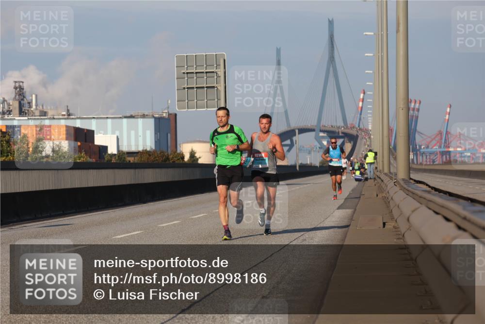 03.10.2025 - Köhlbrandbrückenlauf Luisa Fischer http://msf.ph/oto/8998186 03.10.2025 10:38:33 Position 3  meine-sportfotos.de