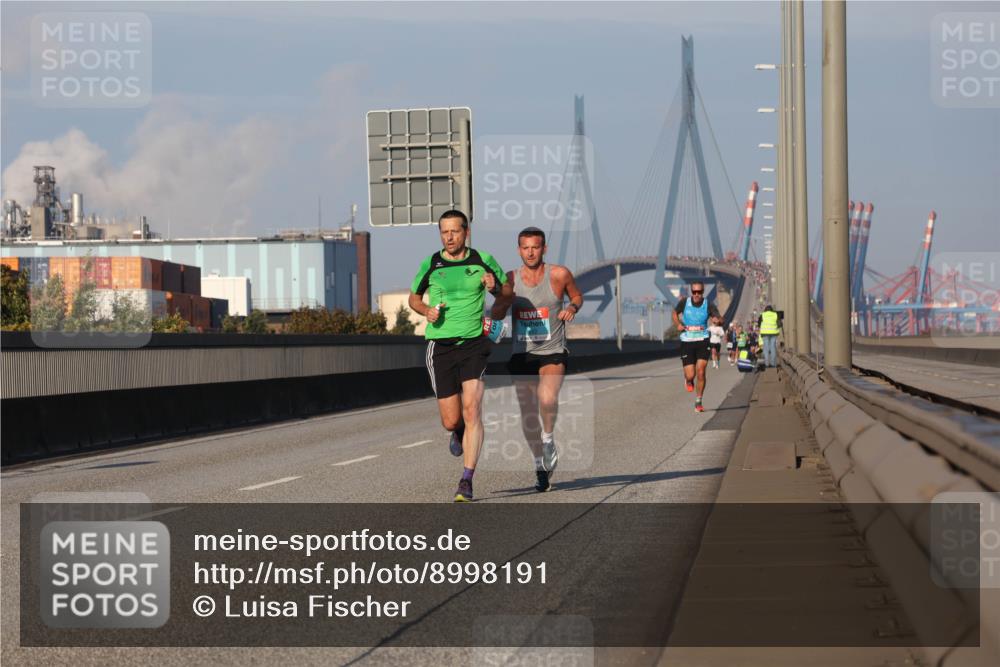 03.10.2025 - Köhlbrandbrückenlauf Luisa Fischer http://msf.ph/oto/8998191 03.10.2025 10:38:33 Position 3  meine-sportfotos.de
