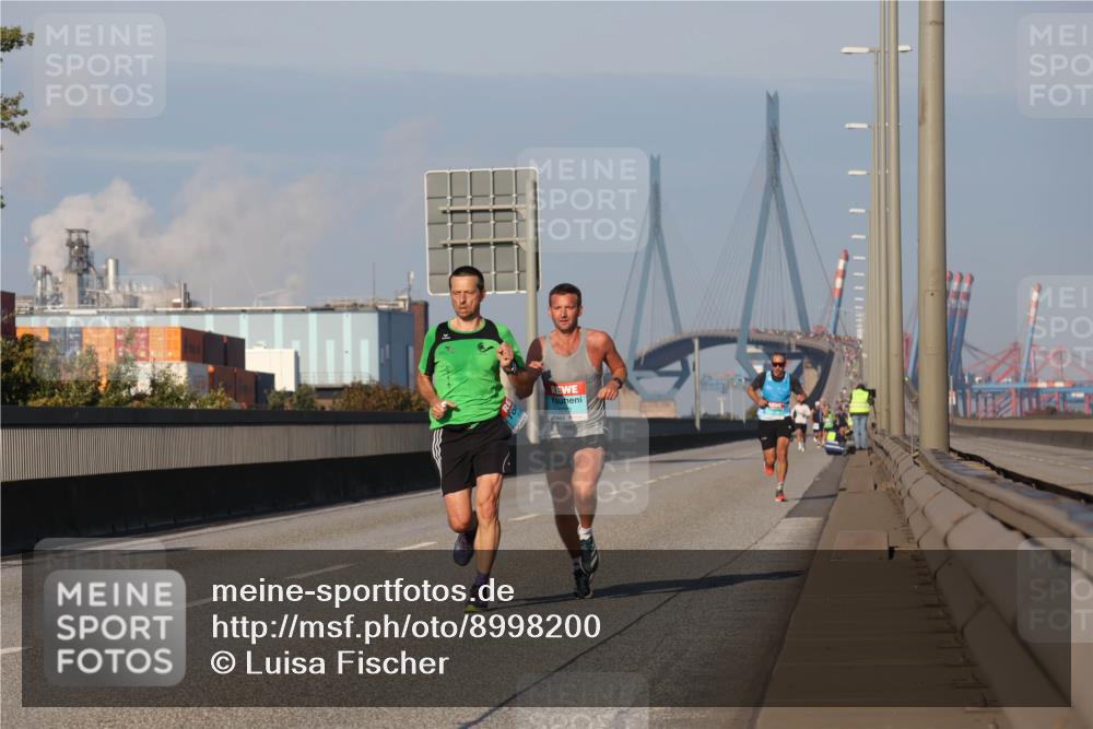 03.10.2025 - Köhlbrandbrückenlauf Luisa Fischer http://msf.ph/oto/8998200 03.10.2025 10:38:34 Position 3  meine-sportfotos.de