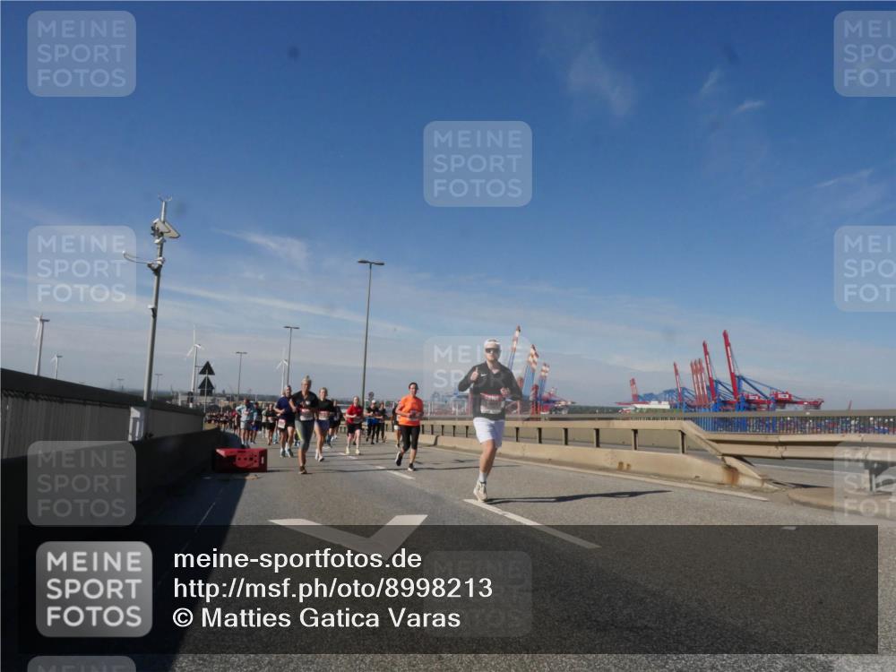 03.10.2025 - Köhlbrandbrückenlauf Matties Gatica Varas http://msf.ph/oto/8998213 03.10.2025 12:50:08 Position 2  meine-sportfotos.de