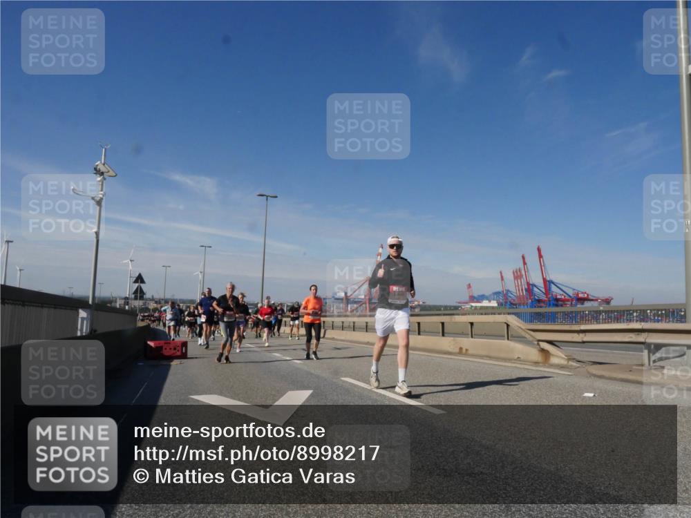 03.10.2025 - Köhlbrandbrückenlauf Matties Gatica Varas http://msf.ph/oto/8998217 03.10.2025 12:50:09 Position 2  meine-sportfotos.de