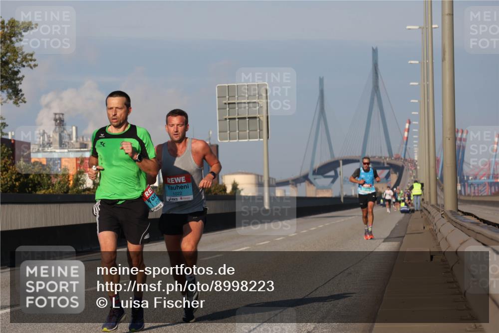 03.10.2025 - Köhlbrandbrückenlauf Luisa Fischer http://msf.ph/oto/8998223 03.10.2025 10:38:36 Position 3 27, 1022 meine-sportfotos.de