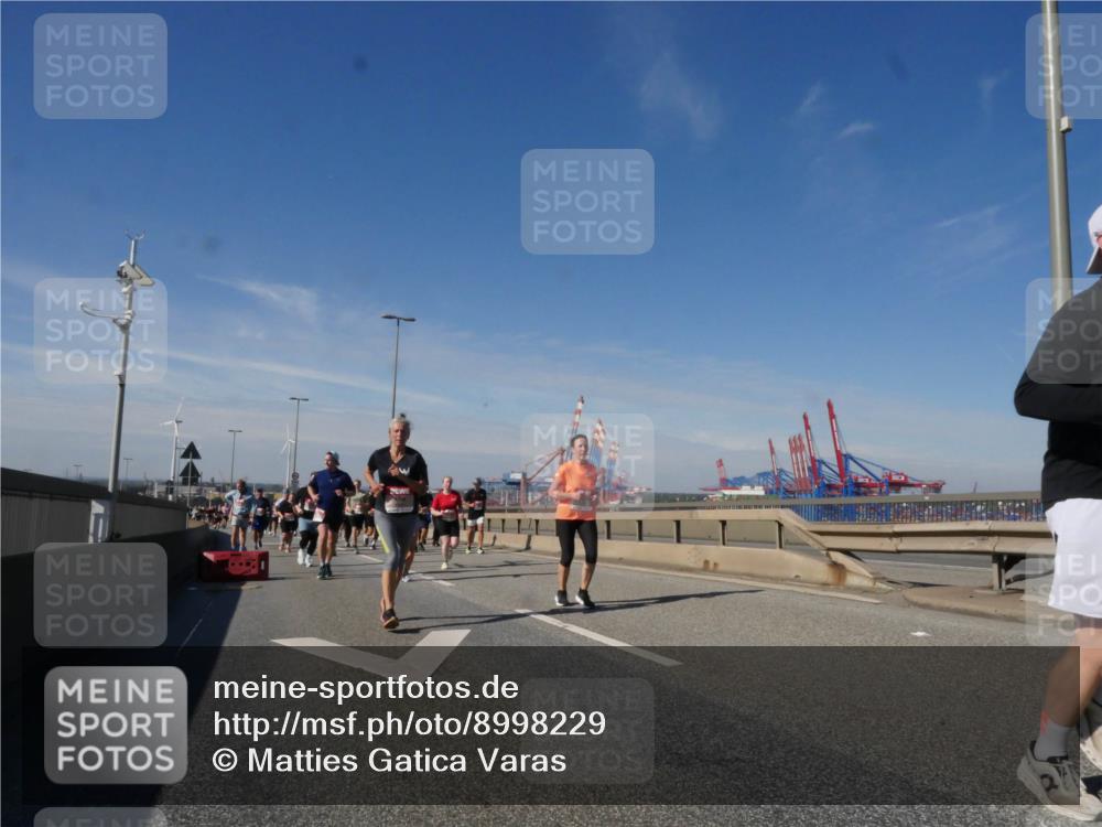 03.10.2025 - Köhlbrandbrückenlauf Matties Gatica Varas http://msf.ph/oto/8998229 03.10.2025 12:50:10 Position 2  meine-sportfotos.de