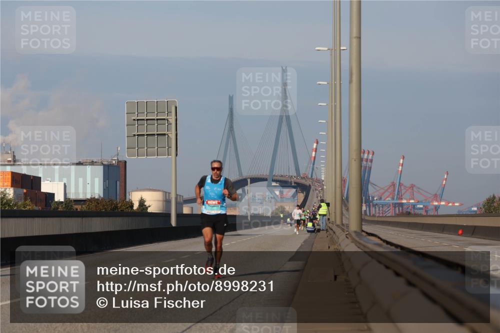 03.10.2025 - Köhlbrandbrückenlauf Luisa Fischer http://msf.ph/oto/8998231 03.10.2025 10:38:40 Position 3  meine-sportfotos.de