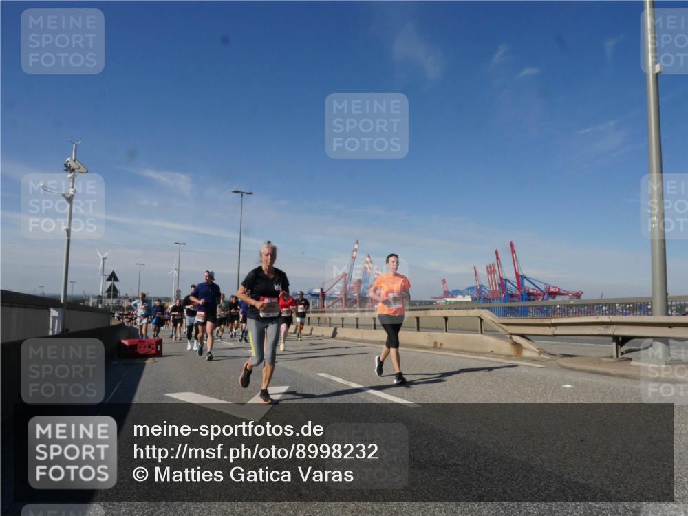 03.10.2025 - Köhlbrandbrückenlauf Matties Gatica Varas http://msf.ph/oto/8998232 03.10.2025 12:50:11 Position 2  meine-sportfotos.de