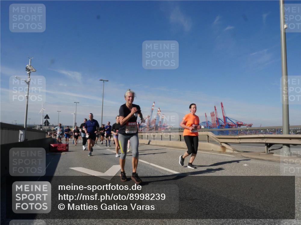 03.10.2025 - Köhlbrandbrückenlauf Matties Gatica Varas http://msf.ph/oto/8998239 03.10.2025 12:50:11 Position 2  meine-sportfotos.de