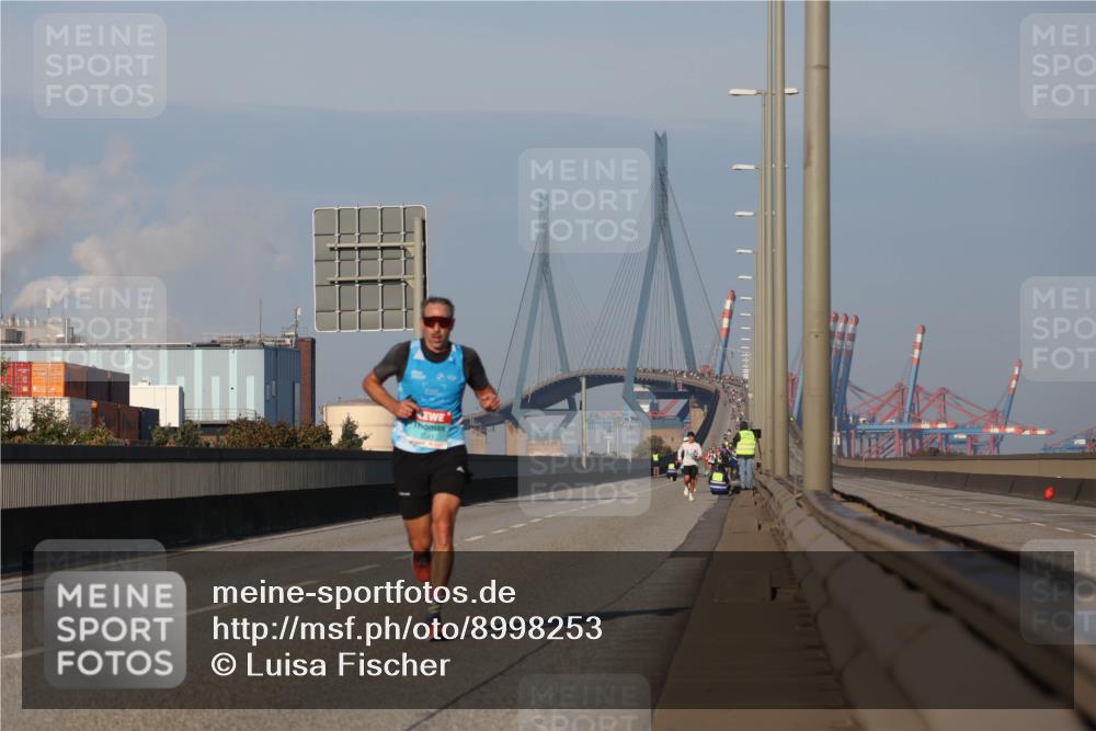03.10.2025 - Köhlbrandbrückenlauf Luisa Fischer http://msf.ph/oto/8998253 03.10.2025 10:38:42 Position 3  meine-sportfotos.de