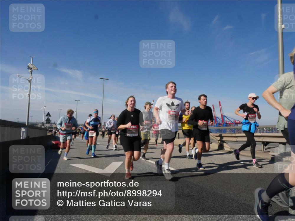 03.10.2025 - Köhlbrandbrückenlauf Matties Gatica Varas http://msf.ph/oto/8998294 03.10.2025 12:50:17 Position 2  meine-sportfotos.de