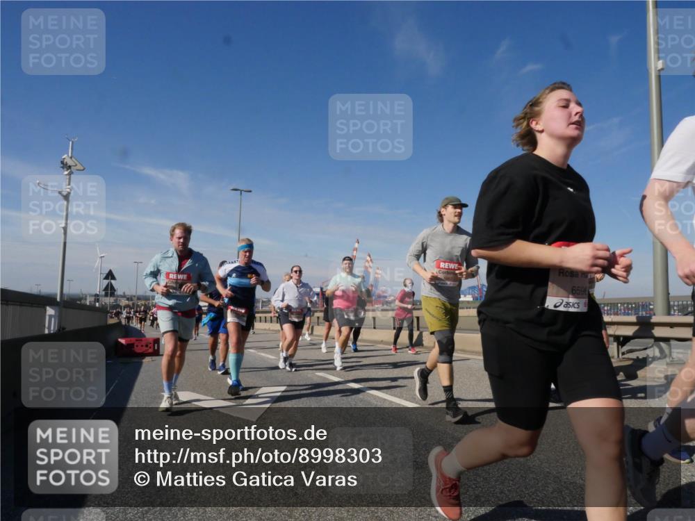 03.10.2025 - Köhlbrandbrückenlauf Matties Gatica Varas http://msf.ph/oto/8998303 03.10.2025 12:50:18 Position 2 659 meine-sportfotos.de