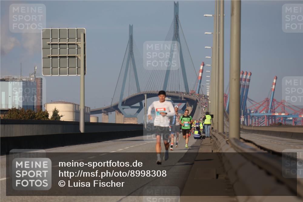 03.10.2025 - Köhlbrandbrückenlauf Luisa Fischer http://msf.ph/oto/8998308 03.10.2025 10:39:00 Position 3  meine-sportfotos.de