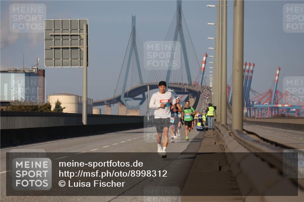 03.10.2025 - Köhlbrandbrückenlauf Luisa Fischer http://msf.ph/oto/8998312 03.10.2025 10:39:00 Position 3  meine-sportfotos.de
