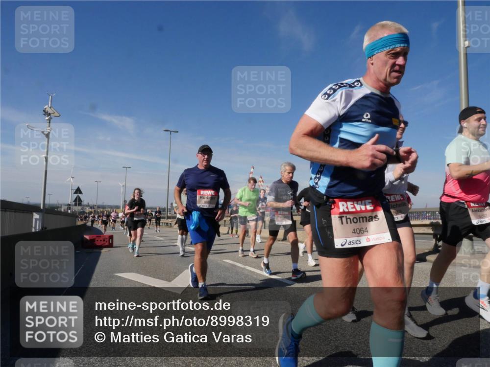 03.10.2025 - Köhlbrandbrückenlauf Matties Gatica Varas http://msf.ph/oto/8998319 03.10.2025 12:50:20 Position 2 4064, 5007 meine-sportfotos.de