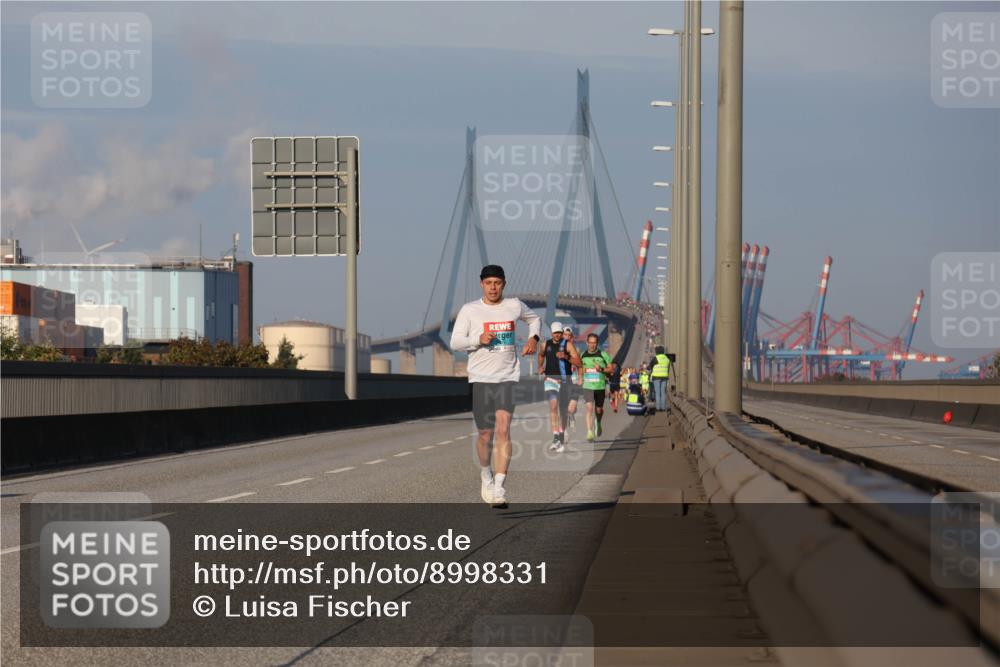 03.10.2025 - Köhlbrandbrückenlauf Luisa Fischer http://msf.ph/oto/8998331 03.10.2025 10:39:02 Position 3  meine-sportfotos.de