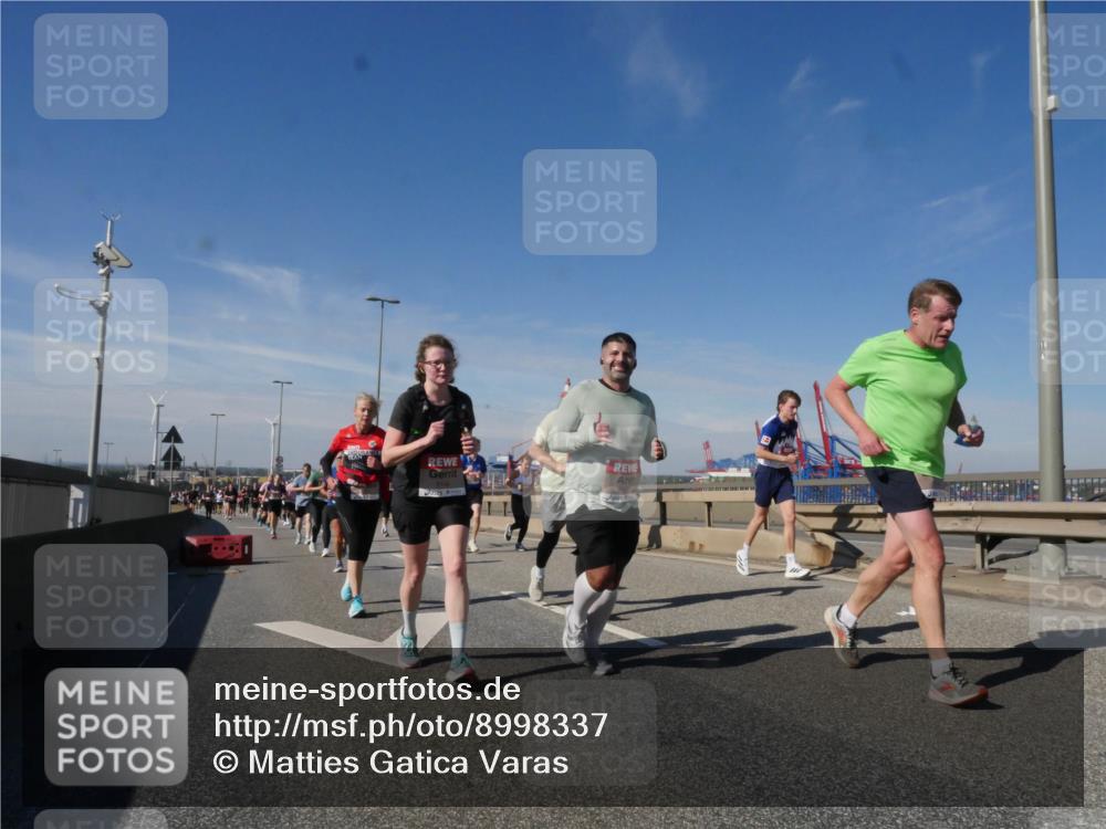 03.10.2025 - Köhlbrandbrückenlauf Matties Gatica Varas http://msf.ph/oto/8998337 03.10.2025 12:50:22 Position 2  meine-sportfotos.de