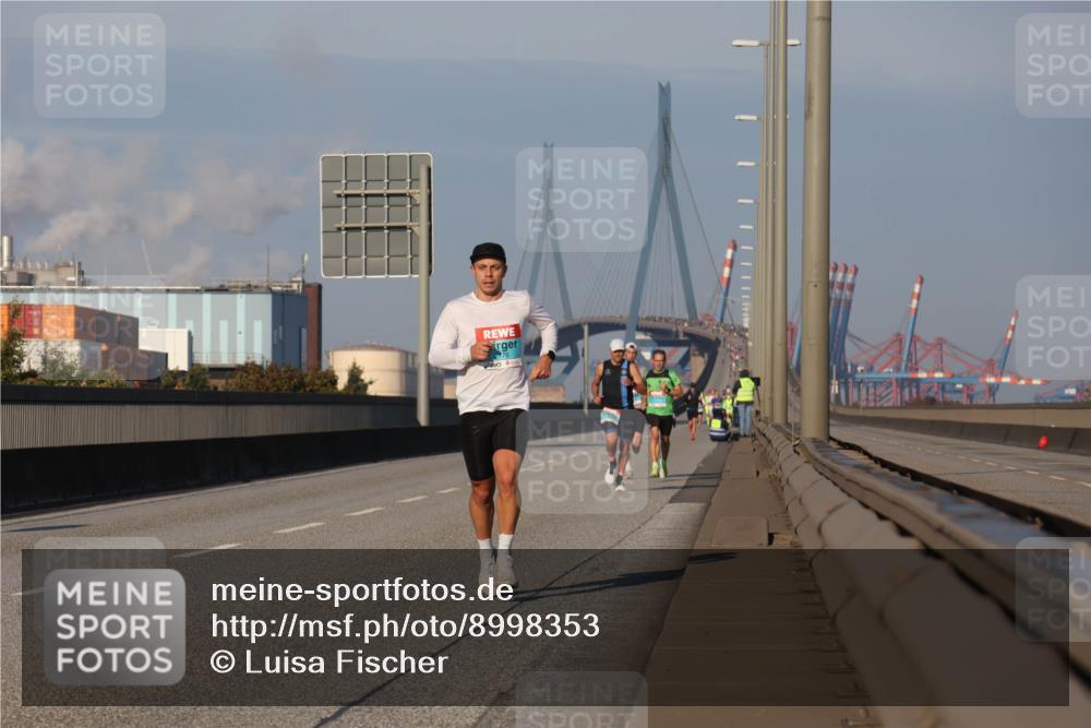 03.10.2025 - Köhlbrandbrückenlauf Luisa Fischer http://msf.ph/oto/8998353 03.10.2025 10:39:04 Position 3  meine-sportfotos.de