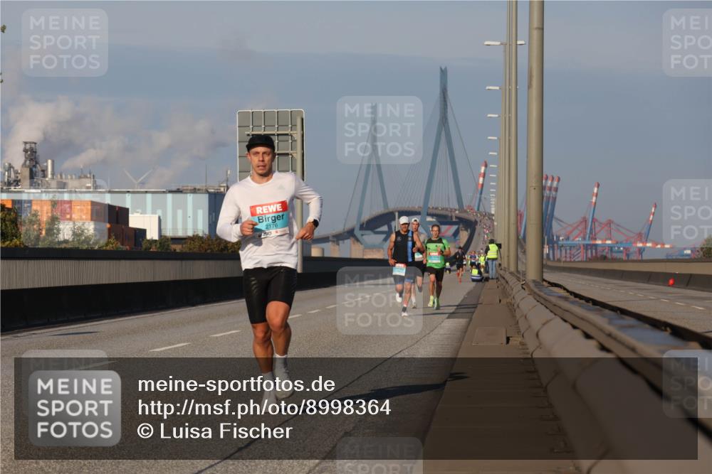 03.10.2025 - Köhlbrandbrückenlauf Luisa Fischer http://msf.ph/oto/8998364 03.10.2025 10:39:06 Position 3  meine-sportfotos.de