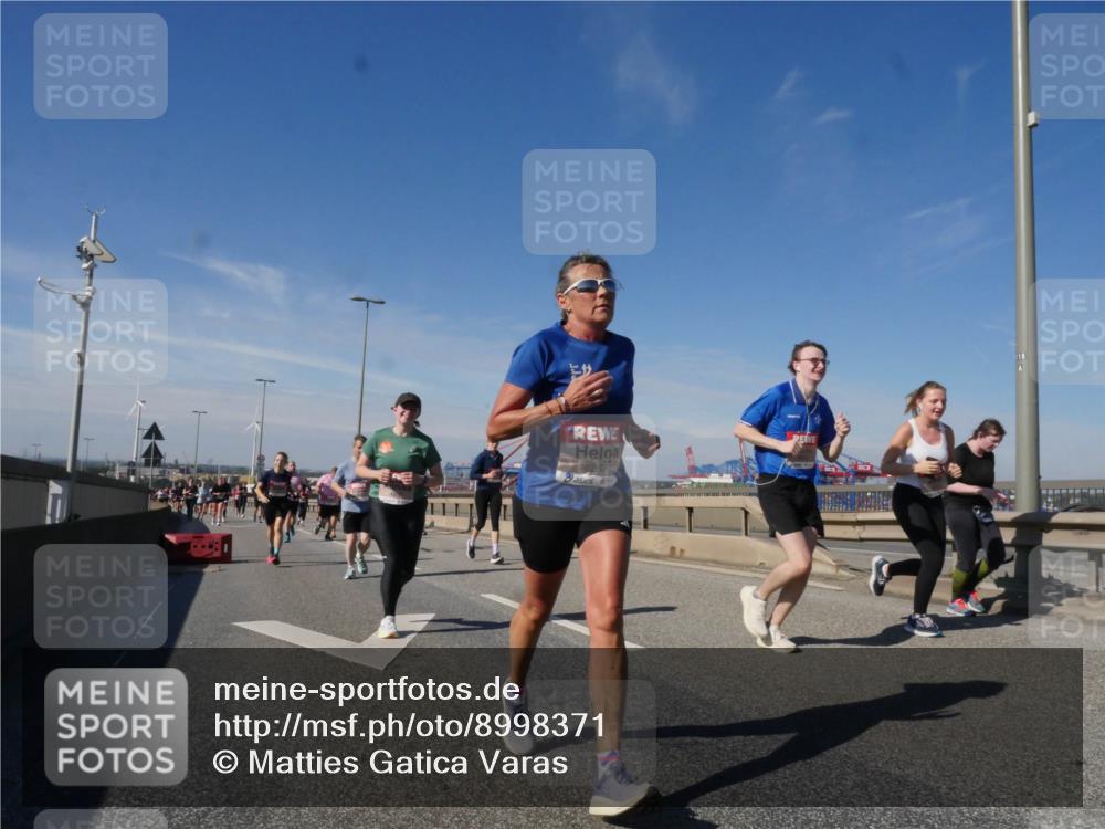 03.10.2025 - Köhlbrandbrückenlauf Matties Gatica Varas http://msf.ph/oto/8998371 03.10.2025 12:50:25 Position 2 511, 6267 meine-sportfotos.de