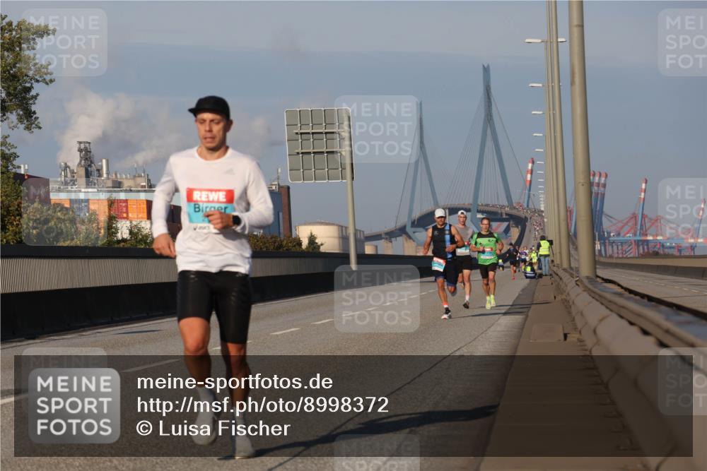 03.10.2025 - Köhlbrandbrückenlauf Luisa Fischer http://msf.ph/oto/8998372 03.10.2025 10:39:07 Position 3  meine-sportfotos.de