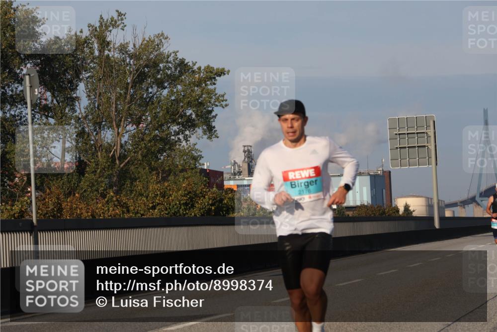 03.10.2025 - Köhlbrandbrückenlauf Luisa Fischer http://msf.ph/oto/8998374 03.10.2025 10:39:07 Position 3 2176 meine-sportfotos.de