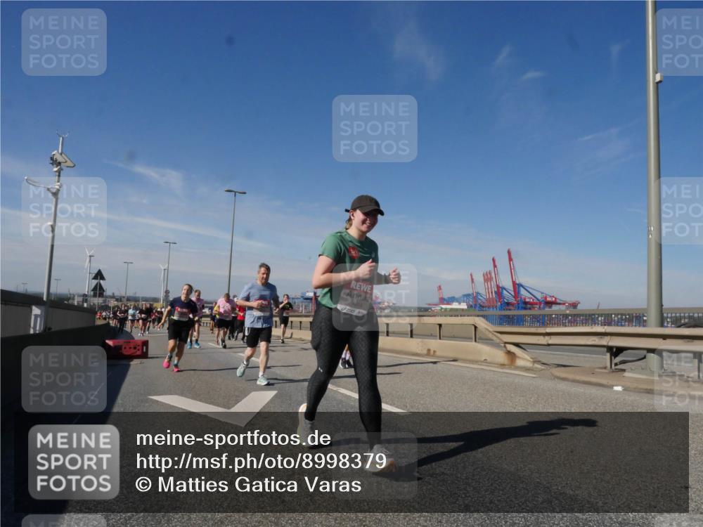 03.10.2025 - Köhlbrandbrückenlauf Matties Gatica Varas http://msf.ph/oto/8998379 03.10.2025 12:50:26 Position 2 4859, 1113 meine-sportfotos.de