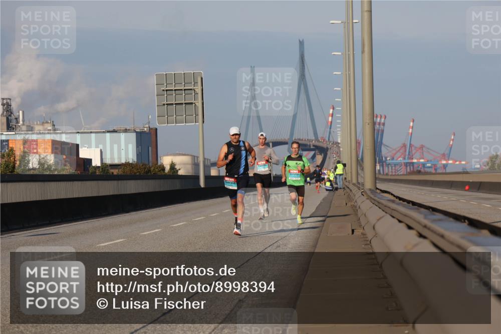 03.10.2025 - Köhlbrandbrückenlauf Luisa Fischer http://msf.ph/oto/8998394 03.10.2025 10:39:10 Position 3 20 meine-sportfotos.de