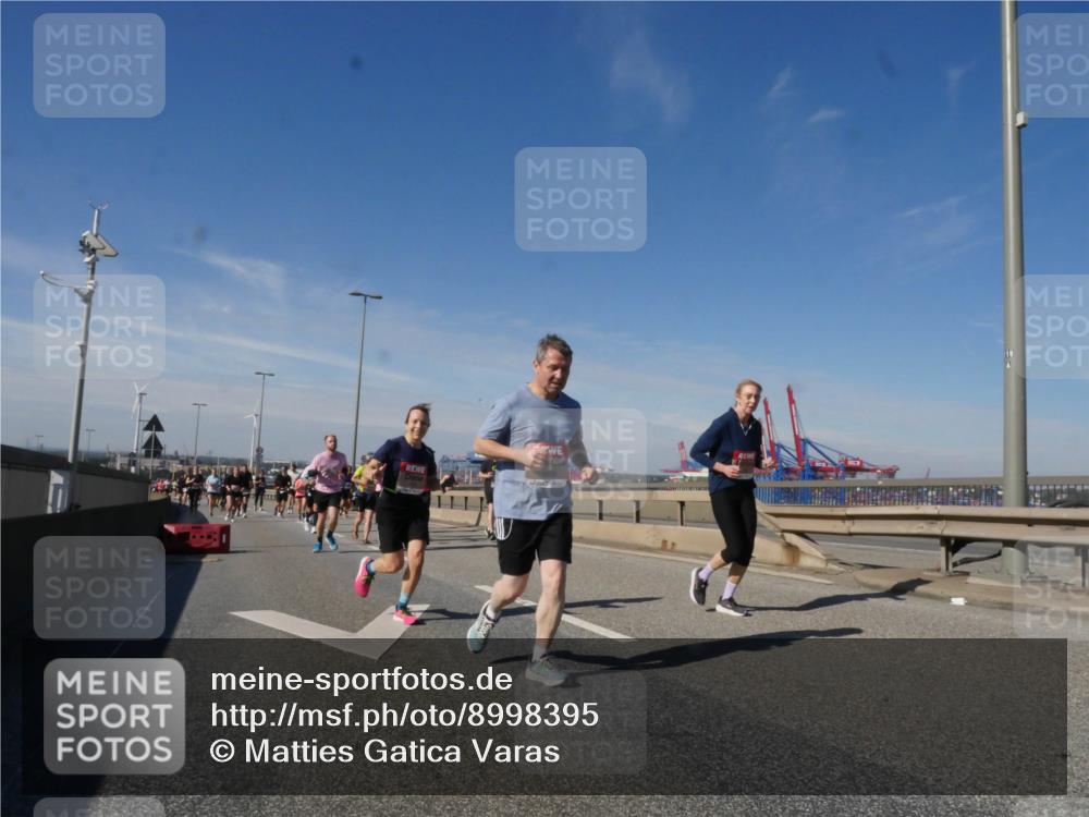 03.10.2025 - Köhlbrandbrückenlauf Matties Gatica Varas http://msf.ph/oto/8998395 03.10.2025 12:50:27 Position 2  meine-sportfotos.de