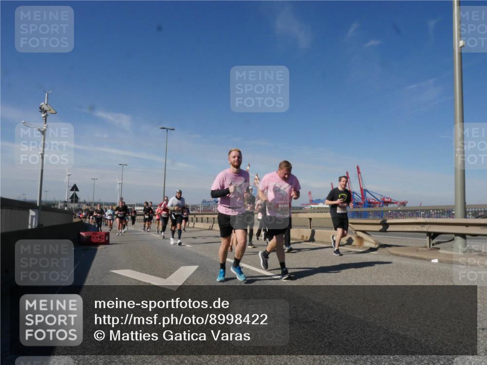 03.10.2025 - Köhlbrandbrückenlauf Matties Gatica Varas http://msf.ph/oto/8998422 03.10.2025 12:50:30 Position 2  meine-sportfotos.de