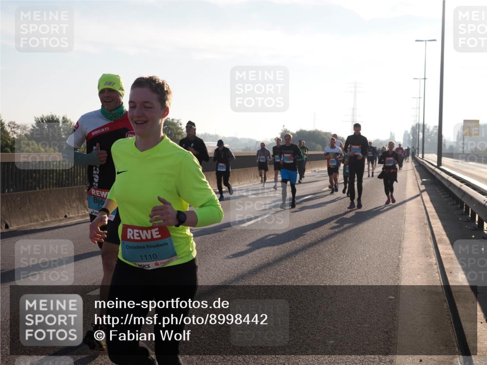 03.10.2025 - Köhlbrandbrückenlauf Fabian Wolf http://msf.ph/oto/8998442 03.10.2025 09:15:49 Position 3 30, 1110 meine-sportfotos.de