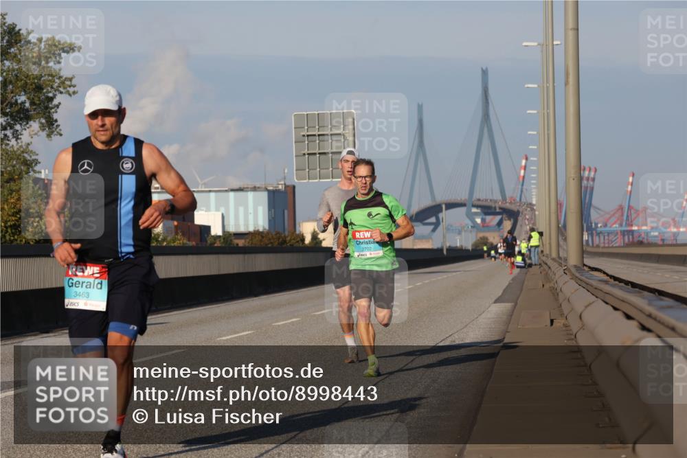 03.10.2025 - Köhlbrandbrückenlauf Luisa Fischer http://msf.ph/oto/8998443 03.10.2025 10:39:15 Position 3 3463, 2702 meine-sportfotos.de