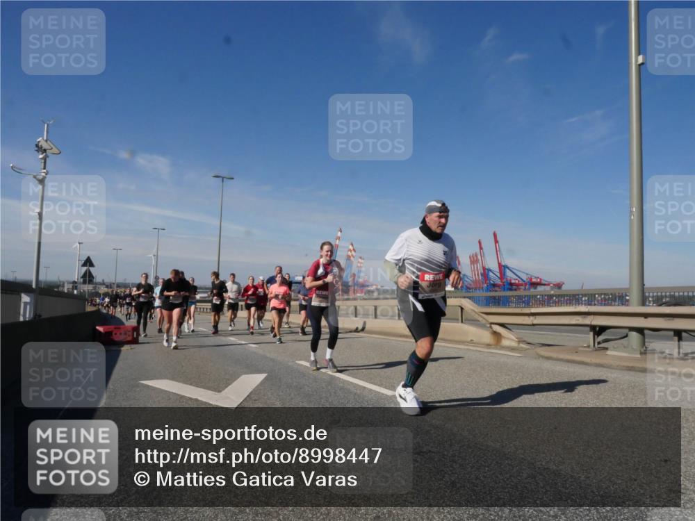 03.10.2025 - Köhlbrandbrückenlauf Matties Gatica Varas http://msf.ph/oto/8998447 03.10.2025 12:50:34 Position 2  meine-sportfotos.de