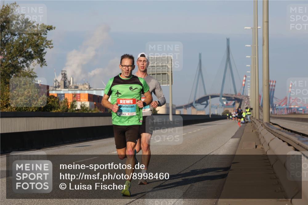 03.10.2025 - Köhlbrandbrückenlauf Luisa Fischer http://msf.ph/oto/8998460 03.10.2025 10:39:16 Position 3 2702 meine-sportfotos.de