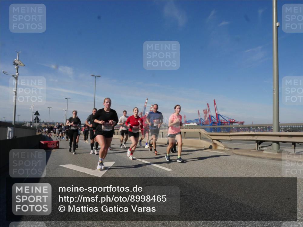 03.10.2025 - Köhlbrandbrückenlauf Matties Gatica Varas http://msf.ph/oto/8998465 03.10.2025 12:50:36 Position 2  meine-sportfotos.de