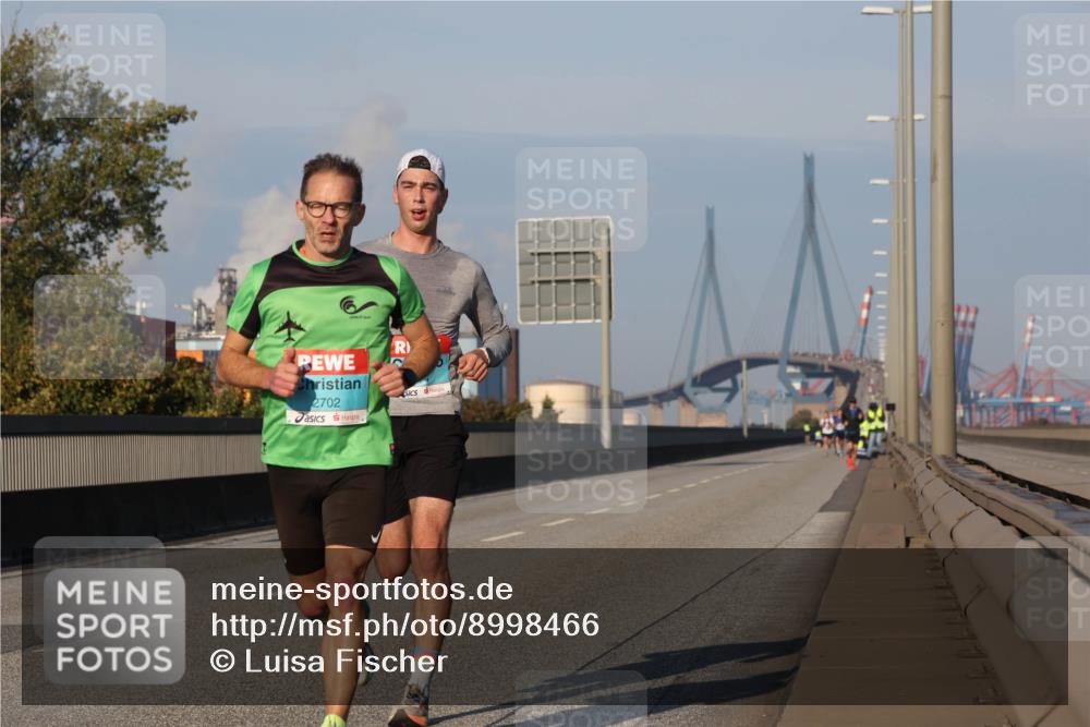 03.10.2025 - Köhlbrandbrückenlauf Luisa Fischer http://msf.ph/oto/8998466 03.10.2025 10:39:17 Position 3 2702 meine-sportfotos.de