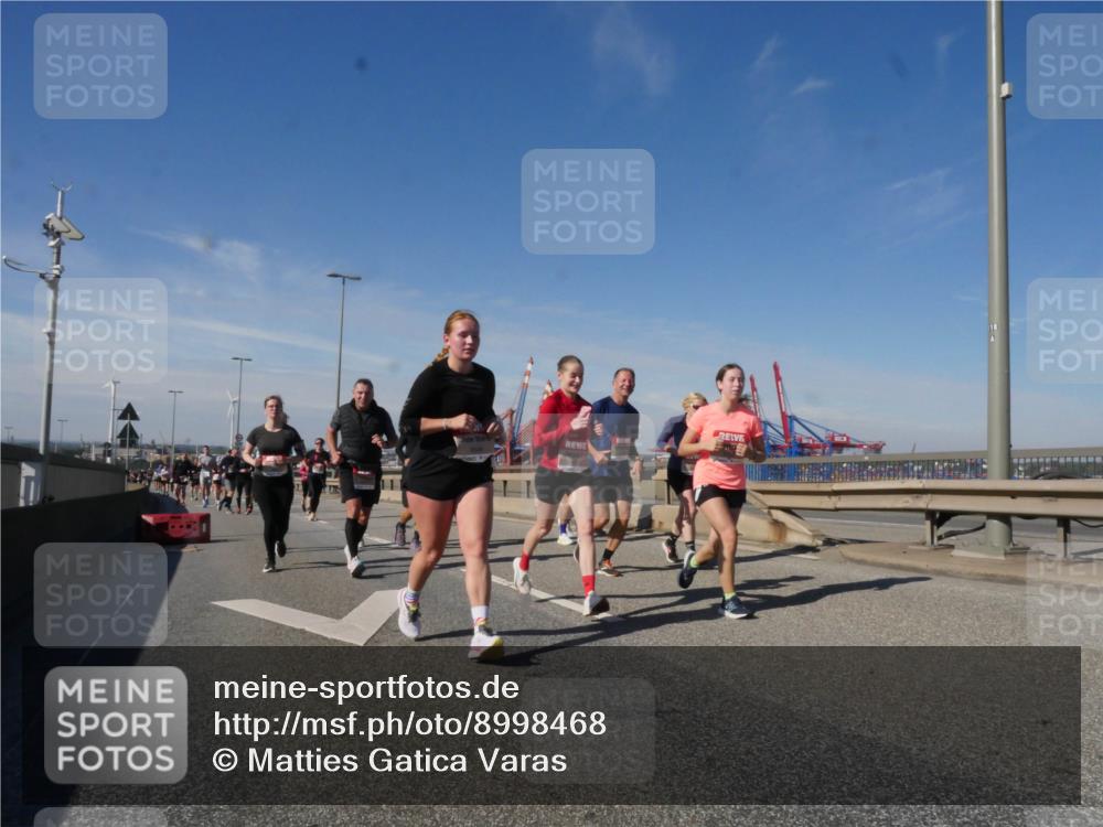 03.10.2025 - Köhlbrandbrückenlauf Matties Gatica Varas http://msf.ph/oto/8998468 03.10.2025 12:50:37 Position 2  meine-sportfotos.de