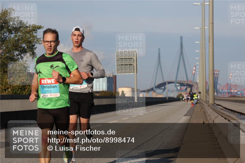 03.10.2025 - Köhlbrandbrückenlauf Luisa Fischer http://msf.ph/oto/8998474 03.10.2025 10:39:17 Position 3 2702 meine-sportfotos.de