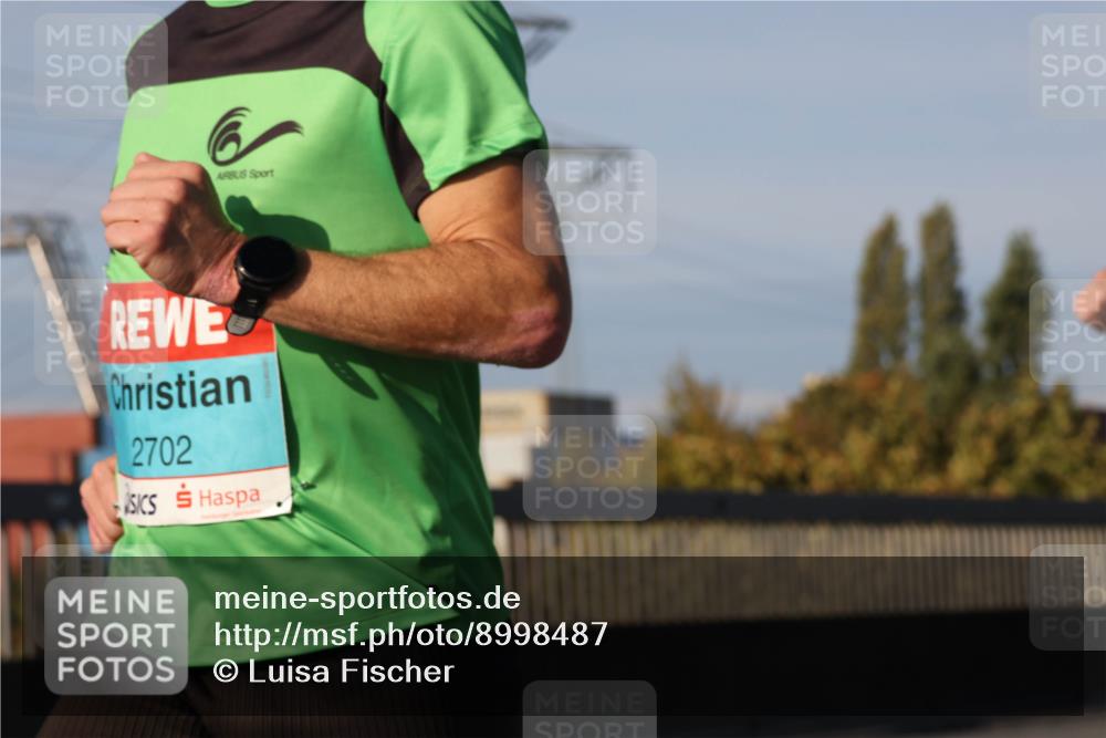 03.10.2025 - Köhlbrandbrückenlauf Luisa Fischer http://msf.ph/oto/8998487 03.10.2025 10:39:19 Position 3 2702 meine-sportfotos.de