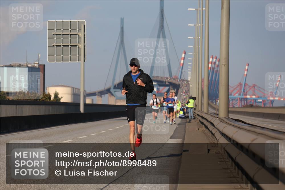 03.10.2025 - Köhlbrandbrückenlauf Luisa Fischer http://msf.ph/oto/8998489 03.10.2025 10:39:34 Position 3  meine-sportfotos.de