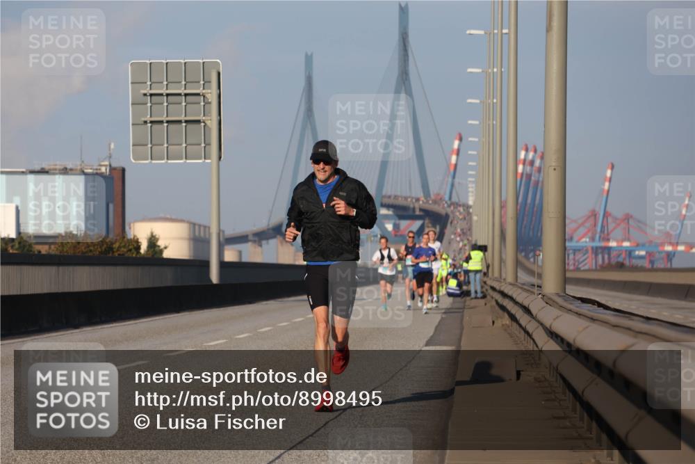 03.10.2025 - Köhlbrandbrückenlauf Luisa Fischer http://msf.ph/oto/8998495 03.10.2025 10:39:35 Position 3  meine-sportfotos.de