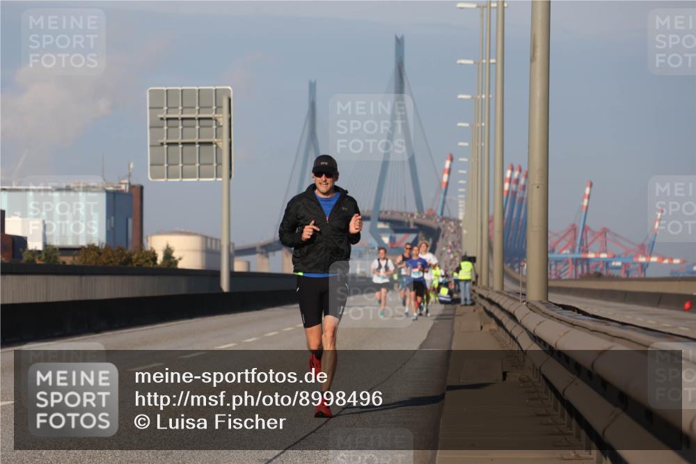 03.10.2025 - Köhlbrandbrückenlauf Luisa Fischer http://msf.ph/oto/8998496 03.10.2025 10:39:35 Position 3  meine-sportfotos.de