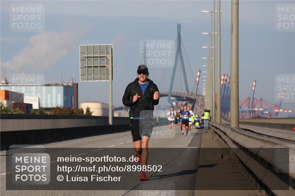 03.10.2025 - Köhlbrandbrückenlauf Luisa Fischer http://msf.ph/oto/8998502 03.10.2025 10:39:36 Position 3  meine-sportfotos.de